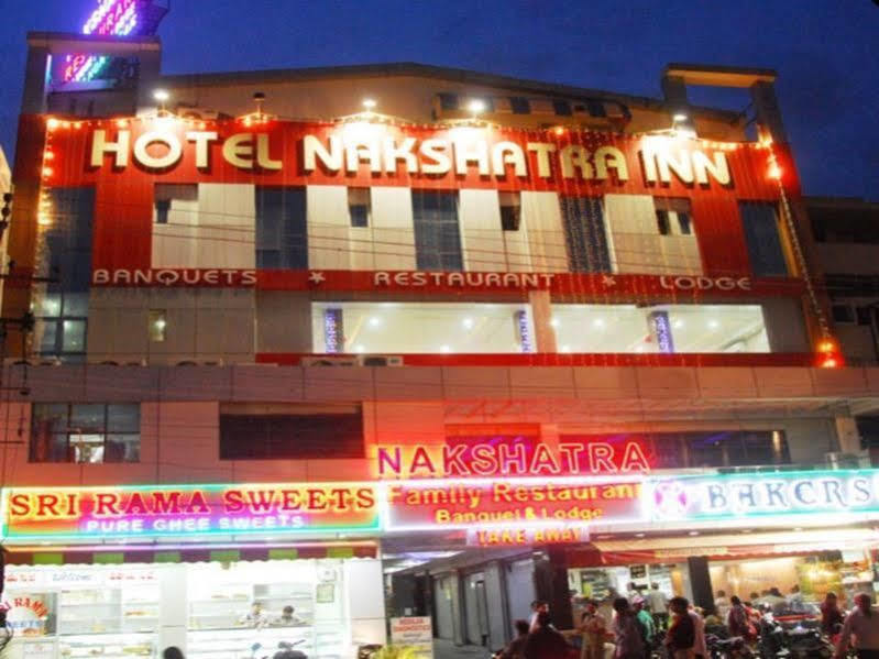 Oyo 13494 Hotel Nakshatra Inn Hyderabad Exterior foto